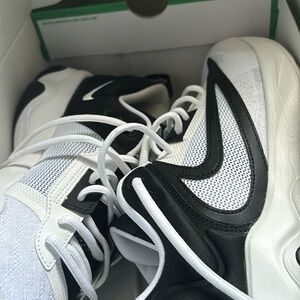 Nike Giannis Imortality 3 size 12 basketball shoes